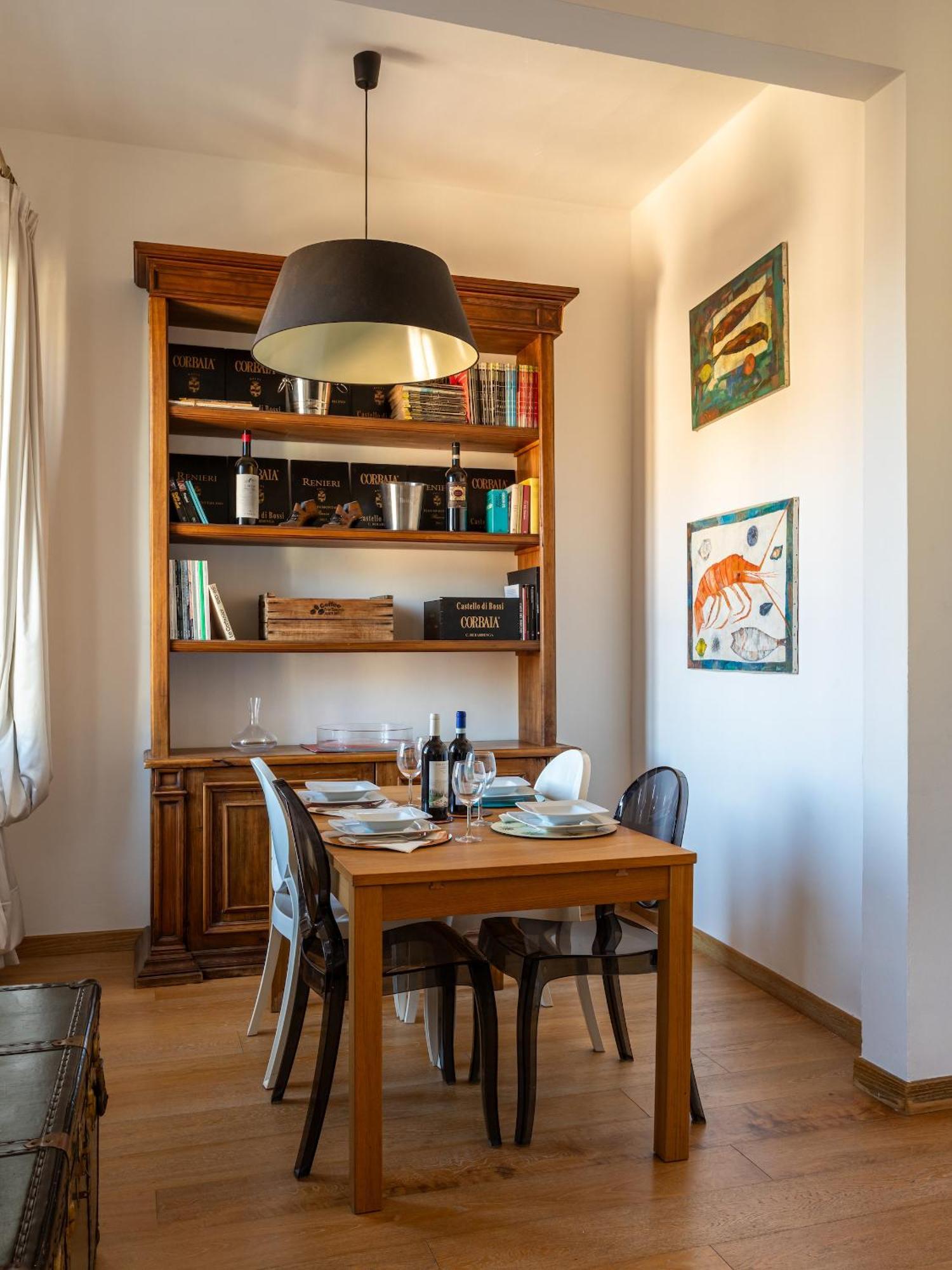 Apartment Bandenere House